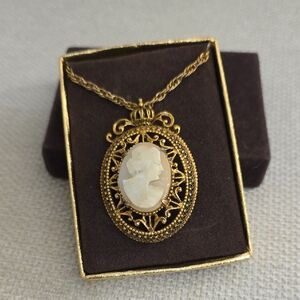 Florenza Cameo Necklace
